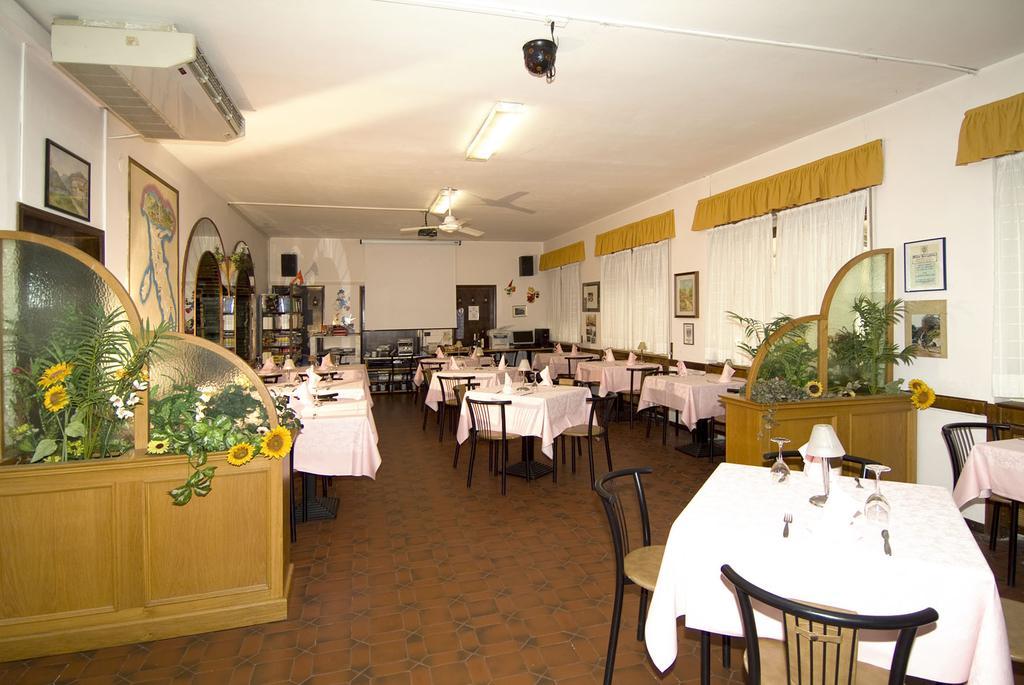 Camping Hotel Au Lac De Como Сорико Экстерьер фото
